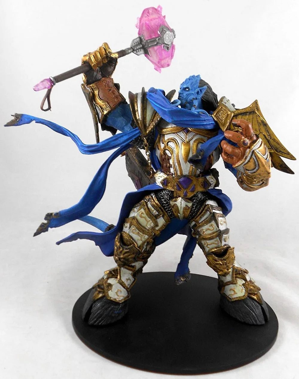 World of Warcraft: Vindicator Maraad Deluxe Collector Figure