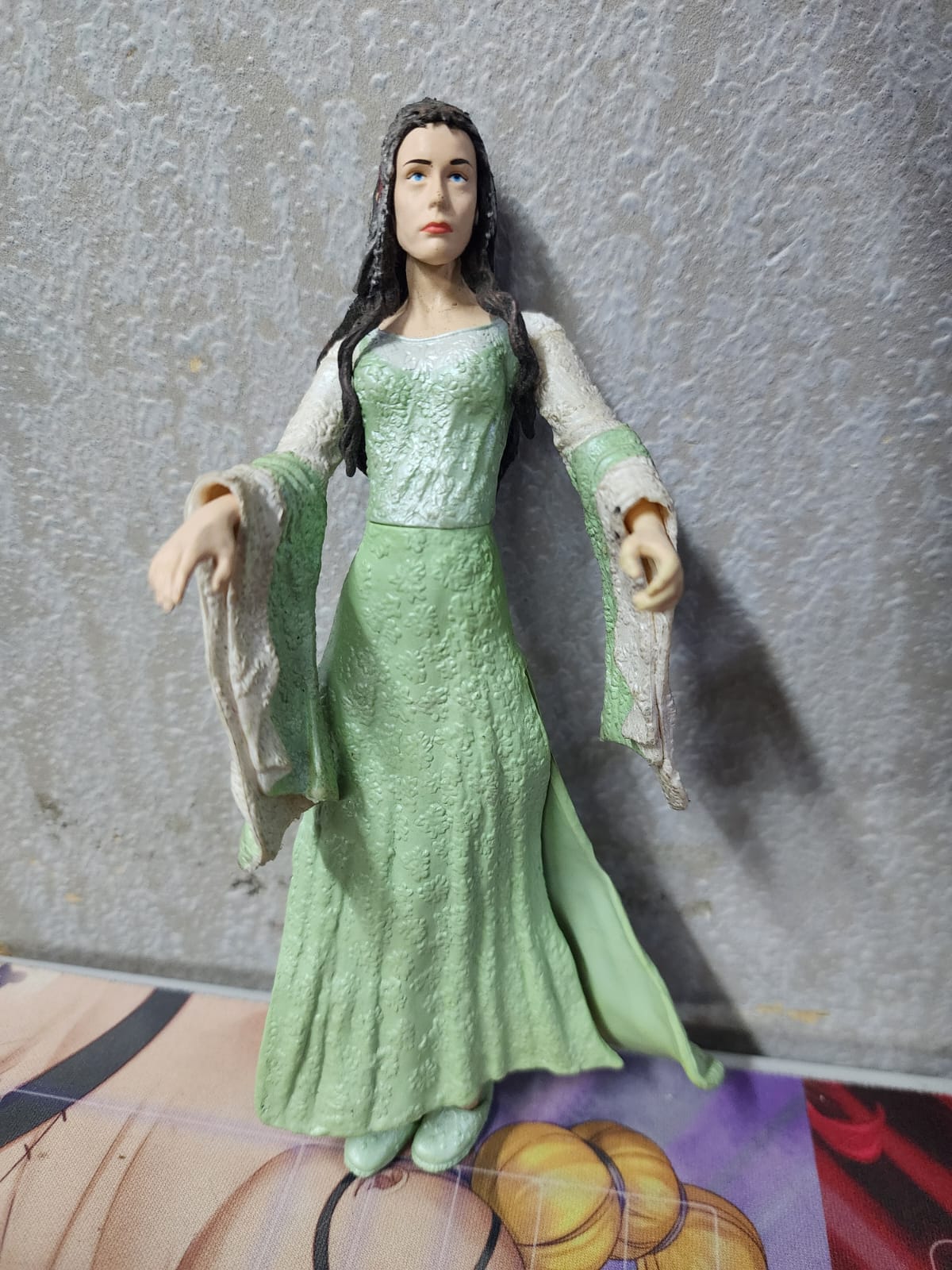 ToyBiz 2004 Lord Of The Rings Return Of The King Arwen Coronation Gown Figure